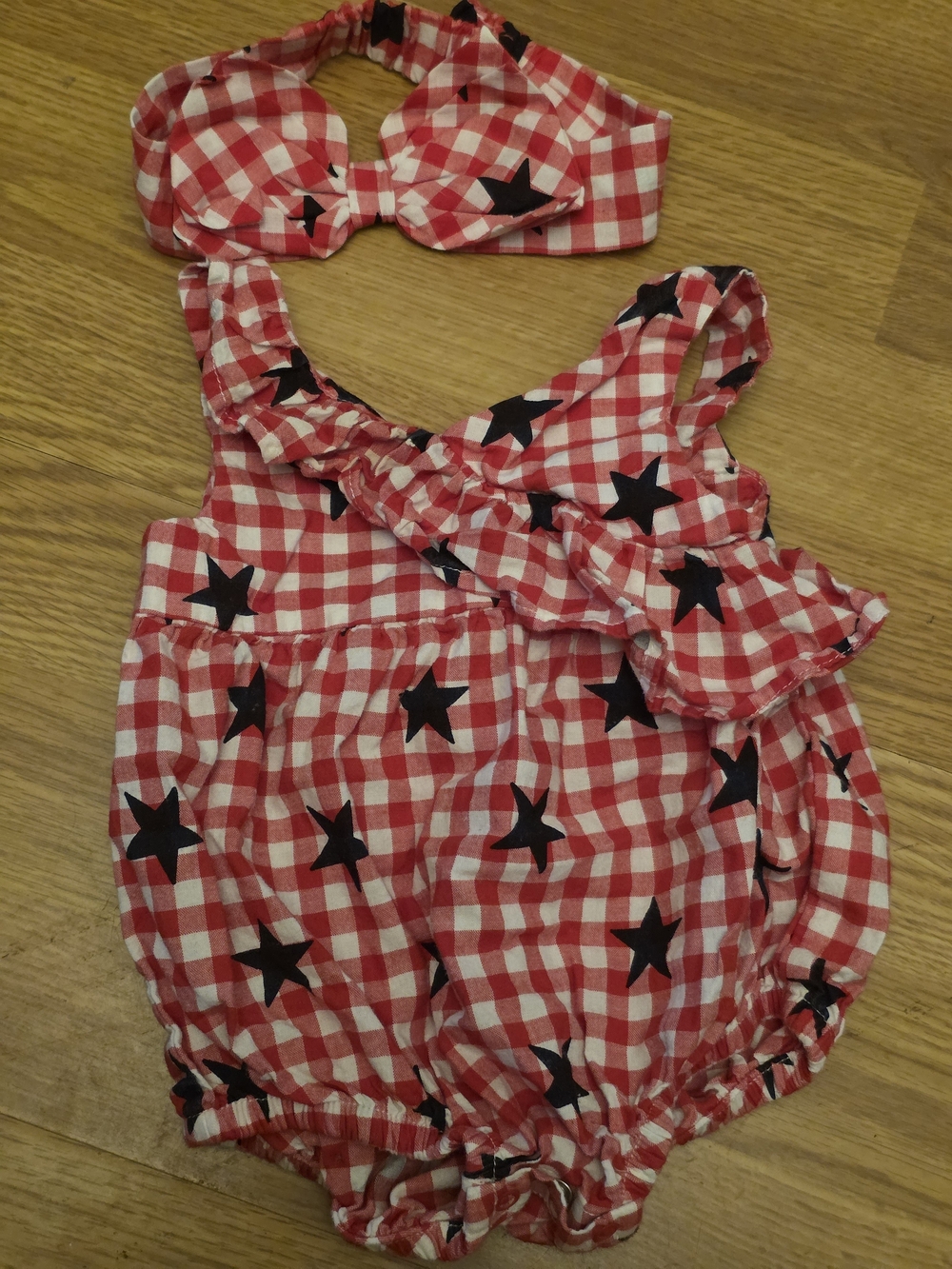 Cat & Jack Red and White Gingham Baby Romper with Black Star Accents 6-9M - Picture 2 of 12